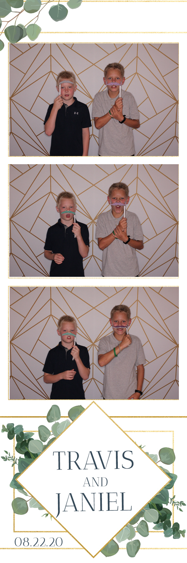 Jacquie & Dennis’ Wedding | View more photos from the event at gallery.photoboothbillings.com/u/PhotoBoothBillings/Jacquie-Dennis’-Wedding-0